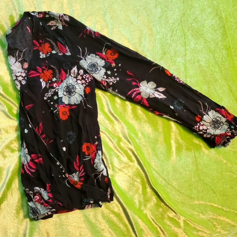 Mudd V-Neck Top